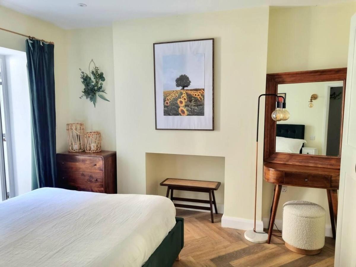 Appartamento Spacious & Renovated 1-bed Garden Flat In *